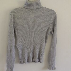 Gray Ribbed Turtleneck Top
